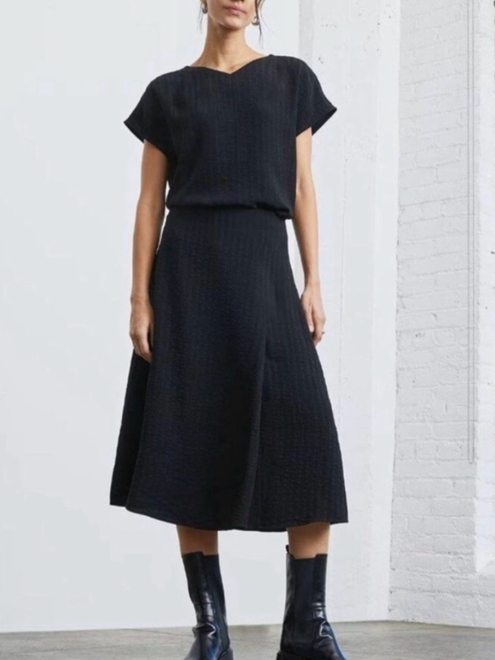 Everlane Classic Black Women's City Striped Midi Skirt - Size 2 - Picture 2 of 6